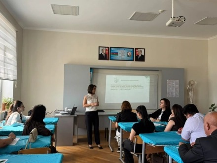 “Məktəbdə keyfiyyətin idarə edilməsi və özünüqiymətləndirmə” mövzusunda ixtisasartırma təlimi.