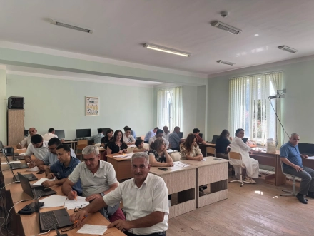 “Məktəb idarəçiliyində strateji planlaşdırma və inkişaf planlarının hazırlanması“ mövzusunda ixtisasartırma təlimləri.